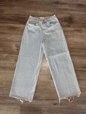 Universal Thread Relaxed Wide Leg Jeans Size 6R Blue Striped Raw Hem